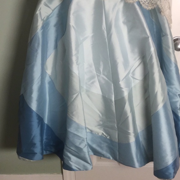 Bridal /  Ballgown by Hugo Nicholson - Picture 3 of 7